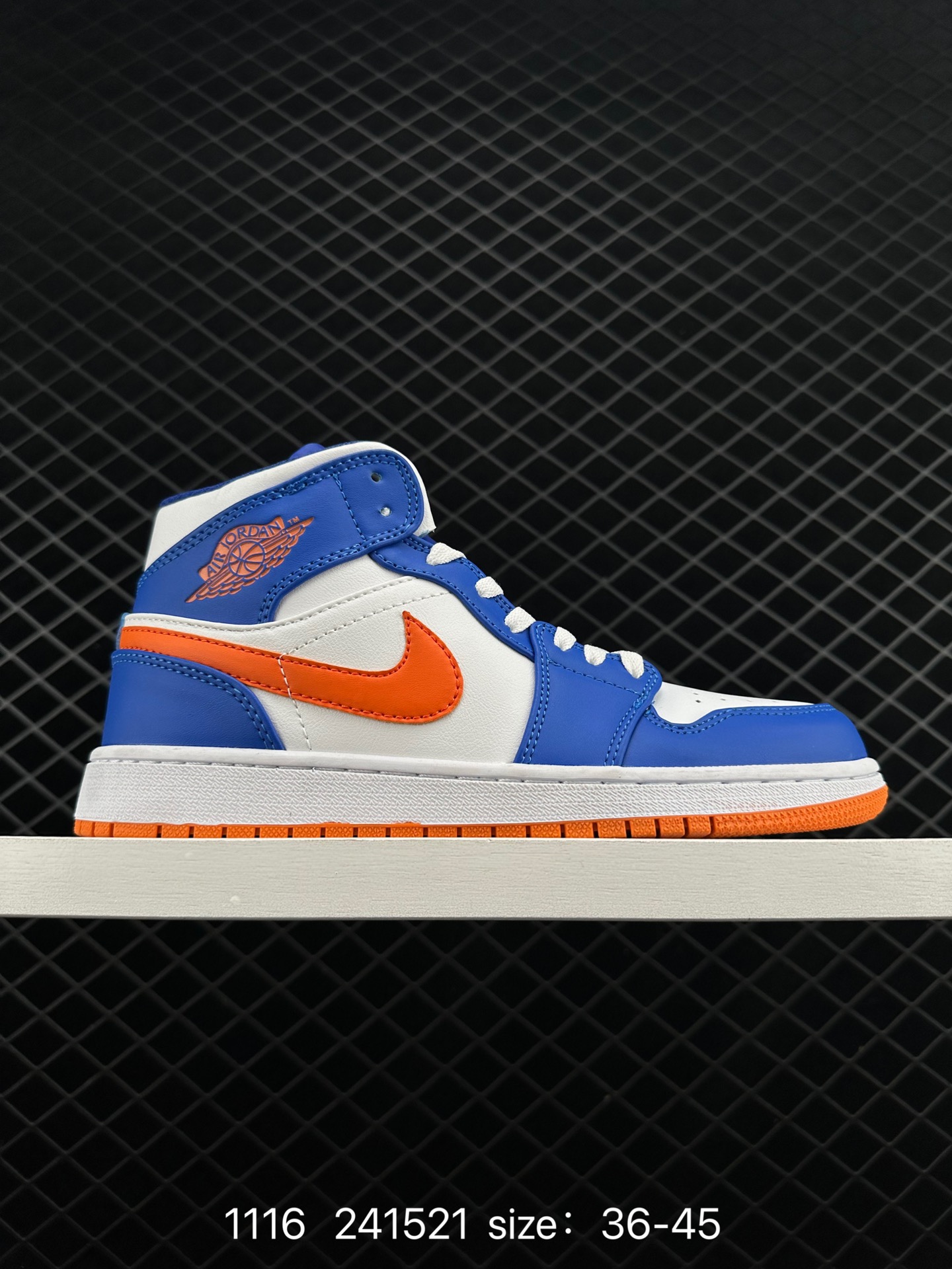 （NIKE）AIR JORDAN 1 MID